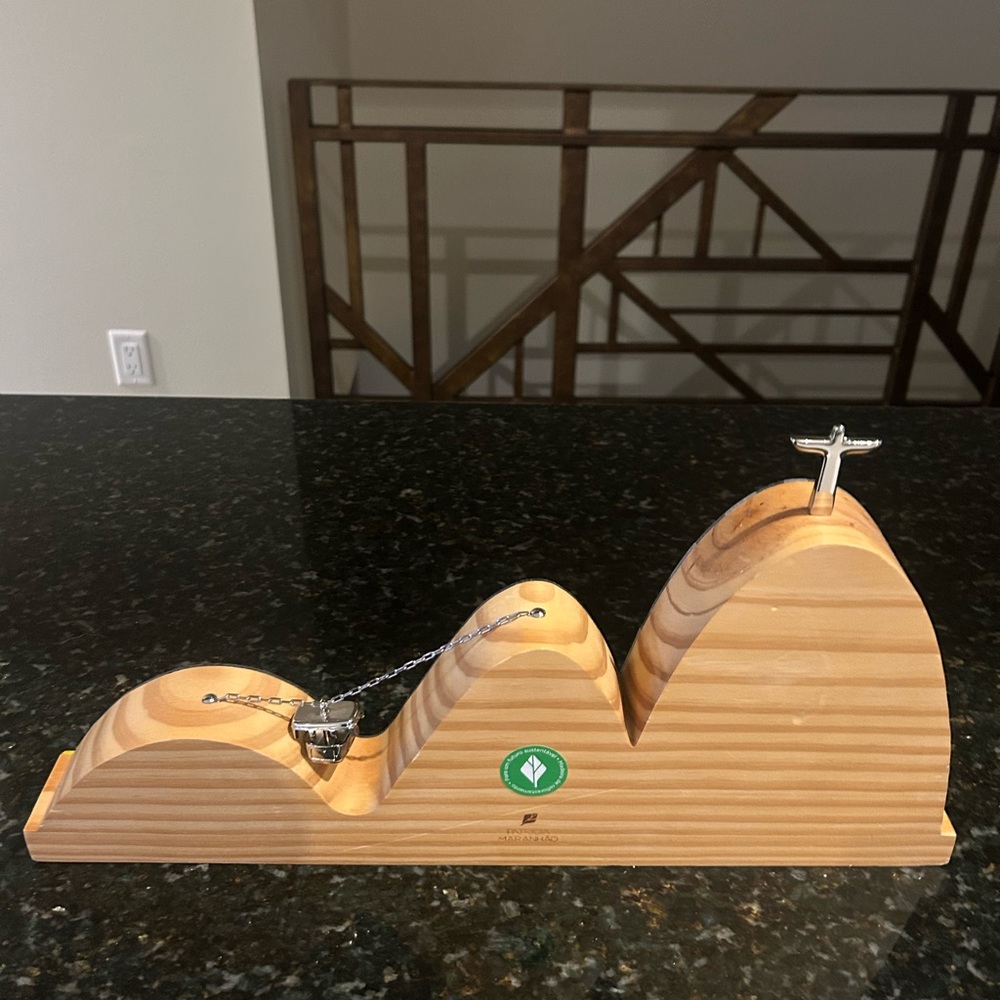 A Very Rare wooden decorative sculpture by designer Patrícia Maranhão - Picture 3 of 5